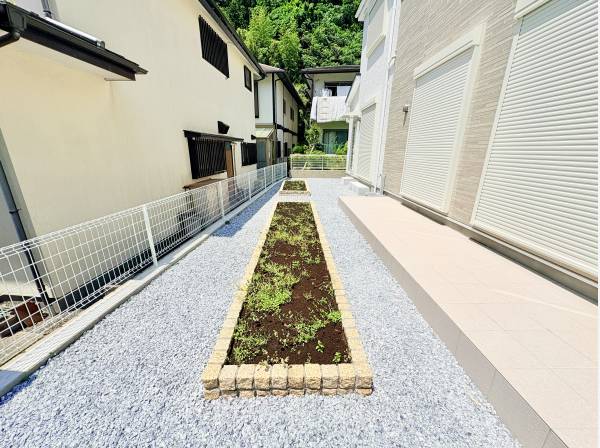 ガーデニングや家庭菜園も楽しめるスペース付き　　　緑のある丁寧な暮らしを