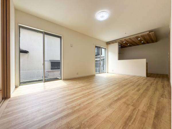 暖かな陽だまり広がる約18帖のLDK