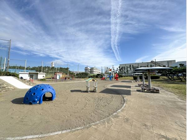 湘南汐見台公園まで徒歩6分（約450m）