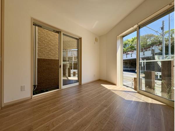 風通しがよく涼しい洋室です