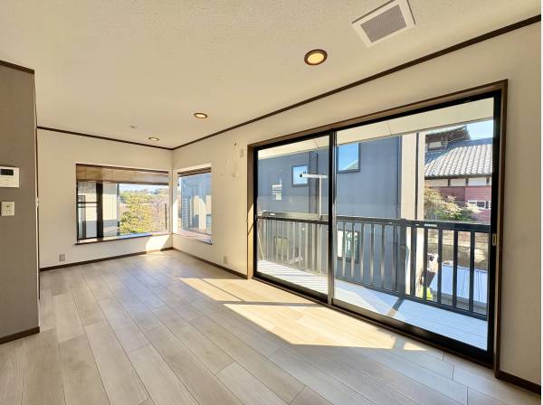 リビングで家族団らんのひとときをお過ごしください