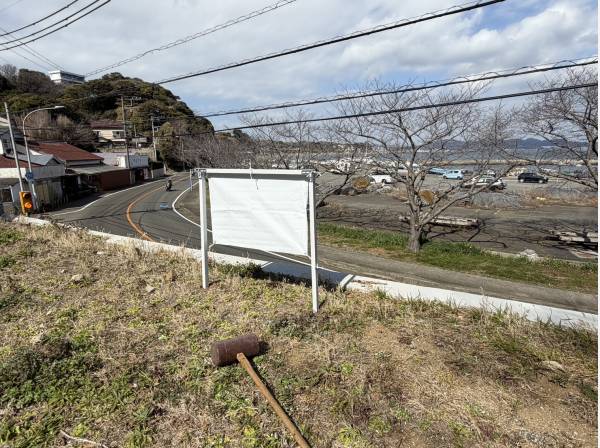 頑張って看板をお付けいたしました