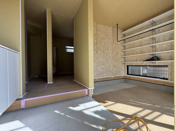 開放感のある玄関（写真は建築工事中）