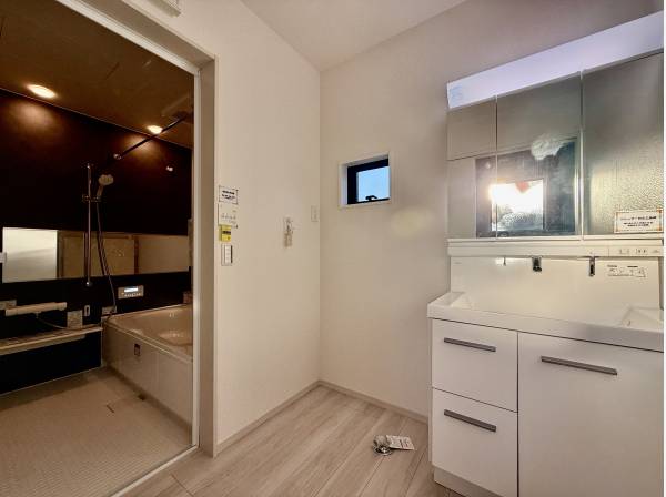 サニタリースペースと浴室