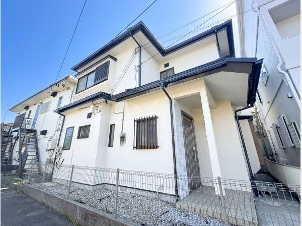 陽光が似合う外装へリフレッシュされました