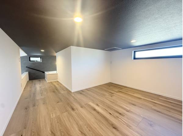 固定階段で昇降できるロフト