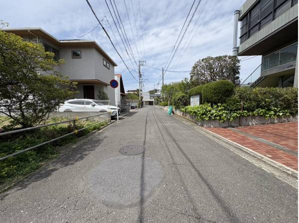 前面道路は約5.5ｍの広さがございます