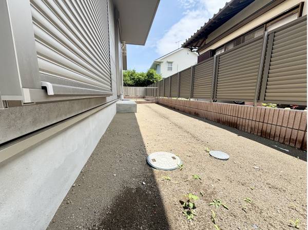 小ぢんまりとしたお庭をご用意しております