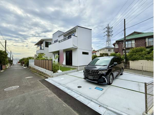 お車3台分駐車可能です！