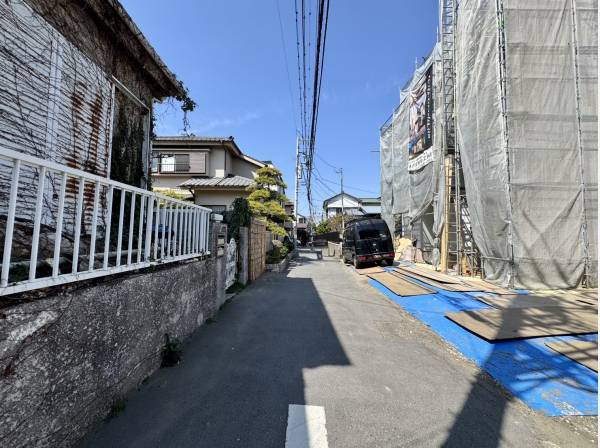 前面道路も大きなお車が進入可能です！