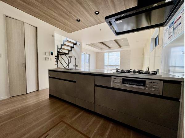 LDKは約18.9帖もあります。