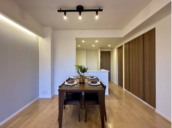 家族団らんのダイニング