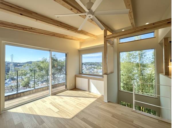 リビングはご覧の開放感