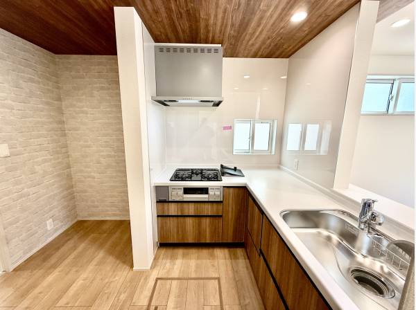 食洗器完備のシステムキッチン