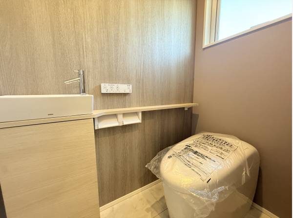 手洗い場付タンクレストイレ