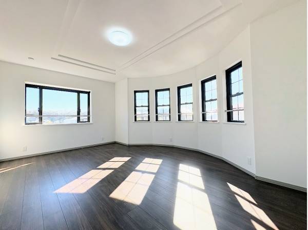 日当りのよい2階洋室