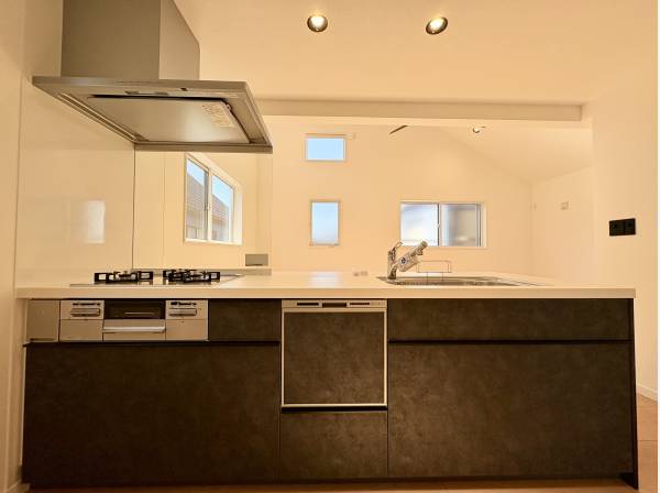 システムキッチン食洗機付きです