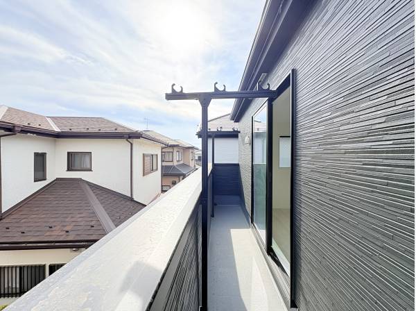 東向きのバルコニー