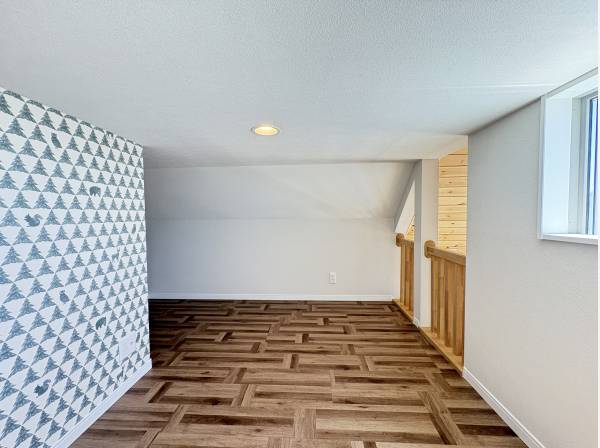約4.1帖の階段で上がる小屋裏収納です