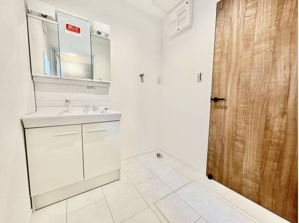 洗面台は2台有りますよ！