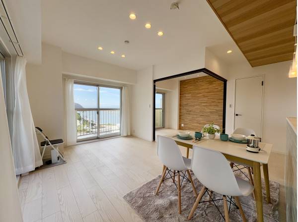 お部屋から海や江ノ島を眺望できます