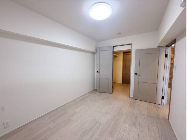 クローゼット完備の居室