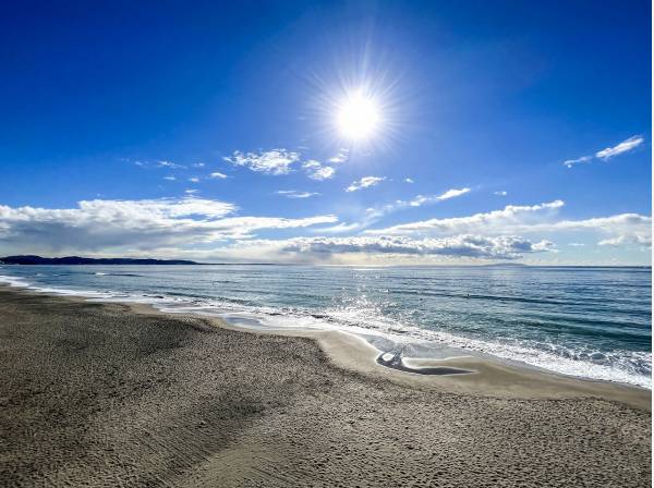 海まで約1.1km・徒歩約14分！