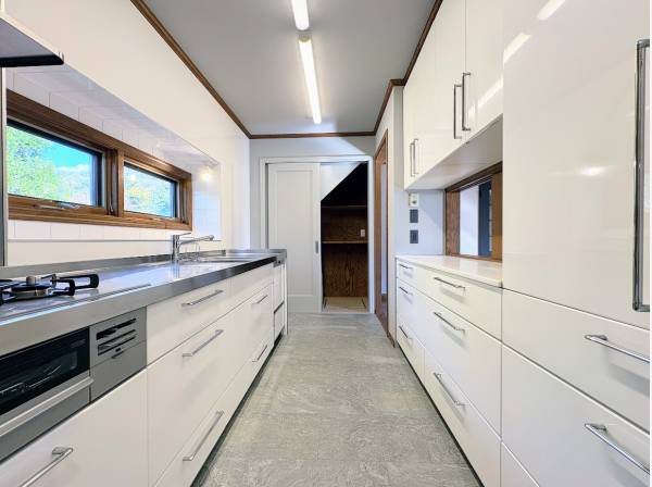 新しくなったキッチンはとてもスタイリッシュ