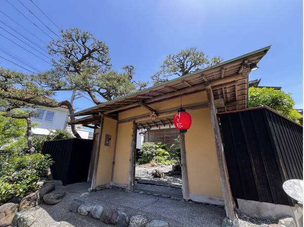 日本家屋蕎麦屋 月と松まで徒歩7分（約550m）