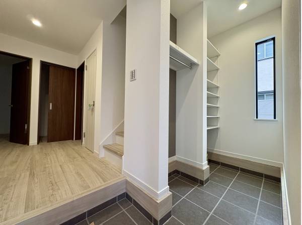 シューズインクローゼットも完備