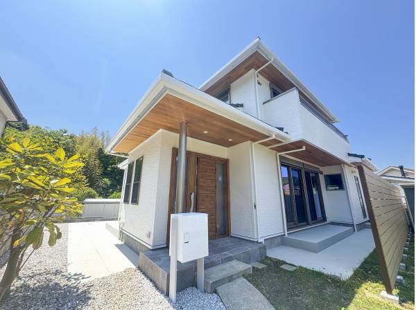 緑に囲まれた約83坪のゆとりある敷地