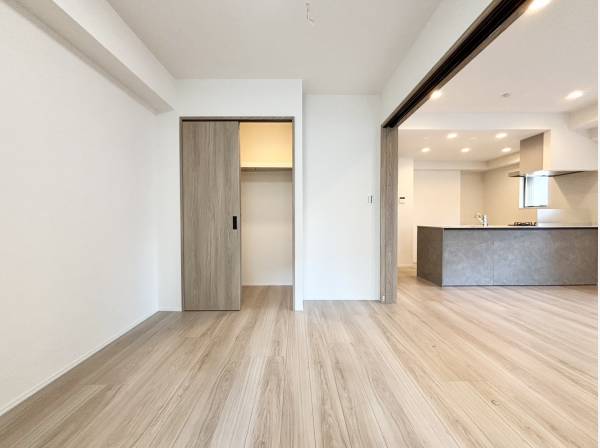 LDKと繋がる洋室