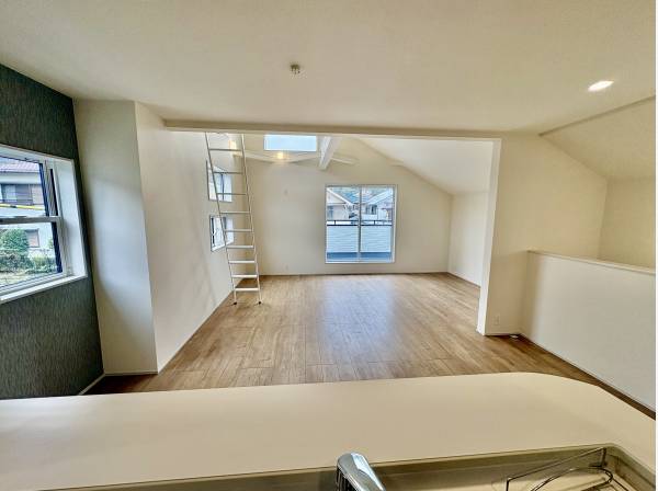 キッチンから家族と会話が弾みそうです。