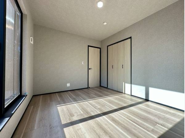 約6.5帖の主寝室/収納も大容量