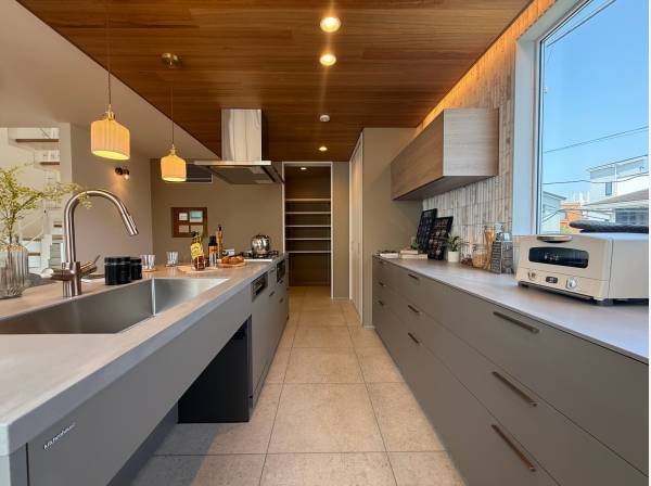 kitchenHouse製