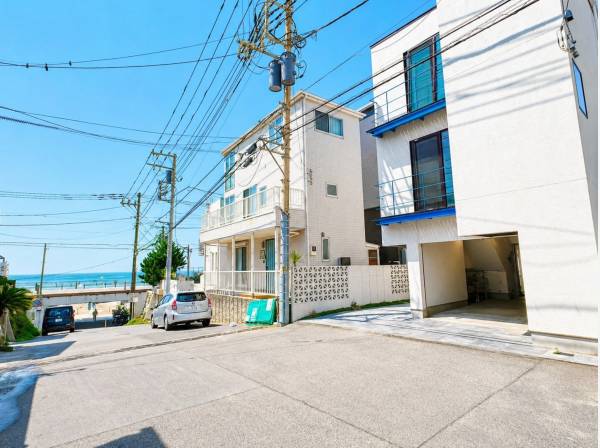 歩いてすぐに海に行けます！