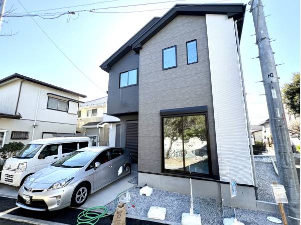 駐車は2台可能です。