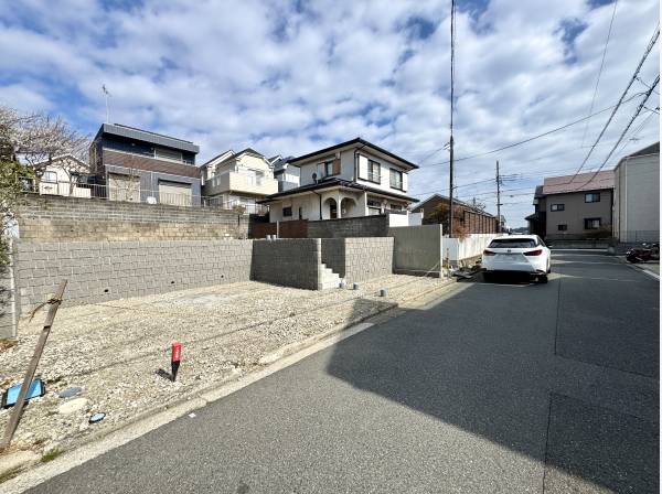 車のすれ違い余裕の道路の広さ