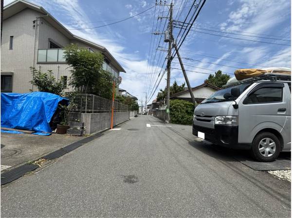 前面道路もゆったりとしております！