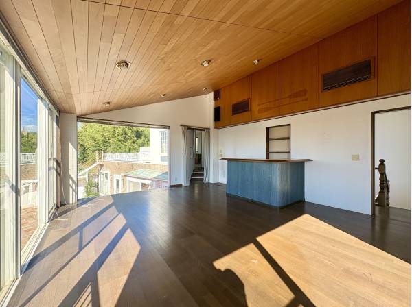 木のぬくもりを感じられます。