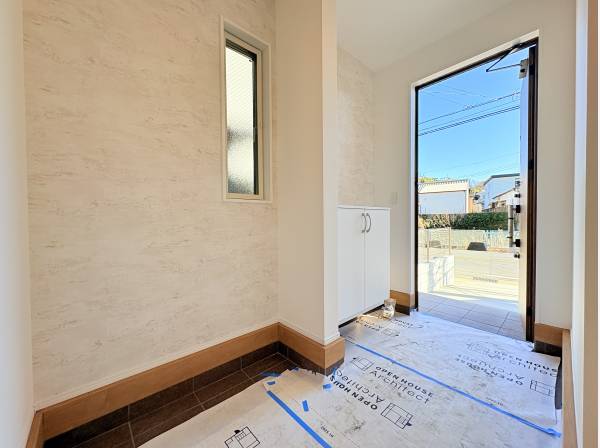 広々設けた玄関ホール