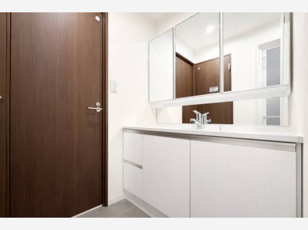 忙しい朝を彩るサニタリールーム