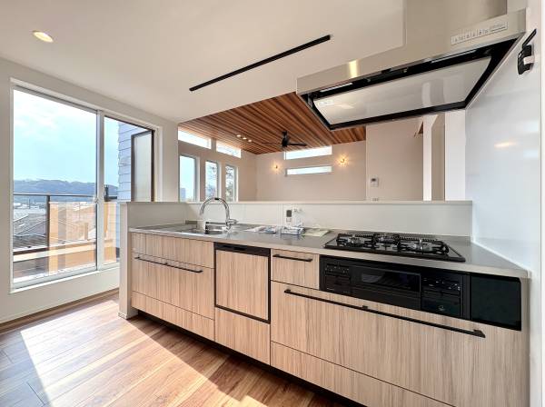 お料理をしながら開放的な眺望を眺めます。