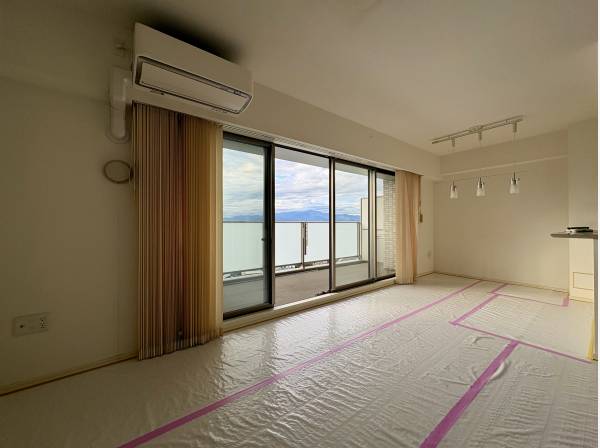 ゆったりとお寛ぎいただけるリビング