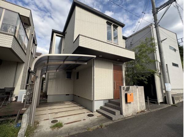 旭化成ホームズ施工☆カースペース付