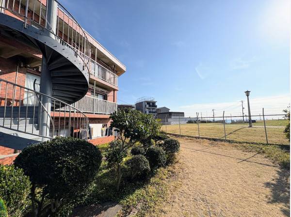 公園は隣、海も見えます