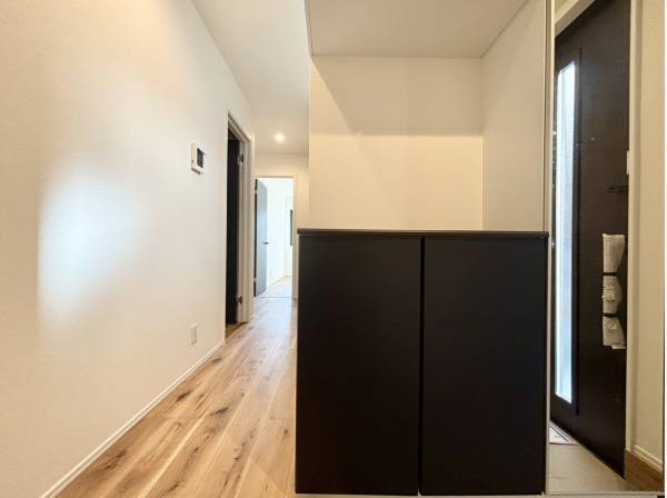 広々とした玄関スペース