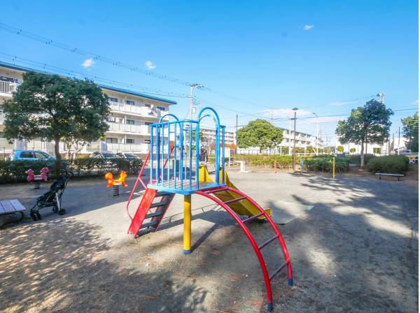 虹ケ浜南公園まで徒歩2分（約110m）