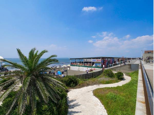 片瀬海岸 徒歩2分(約160m)