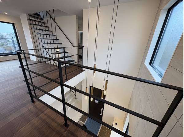 ２階の階段ホールです